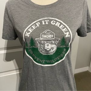 Smokey the Bear tee size S